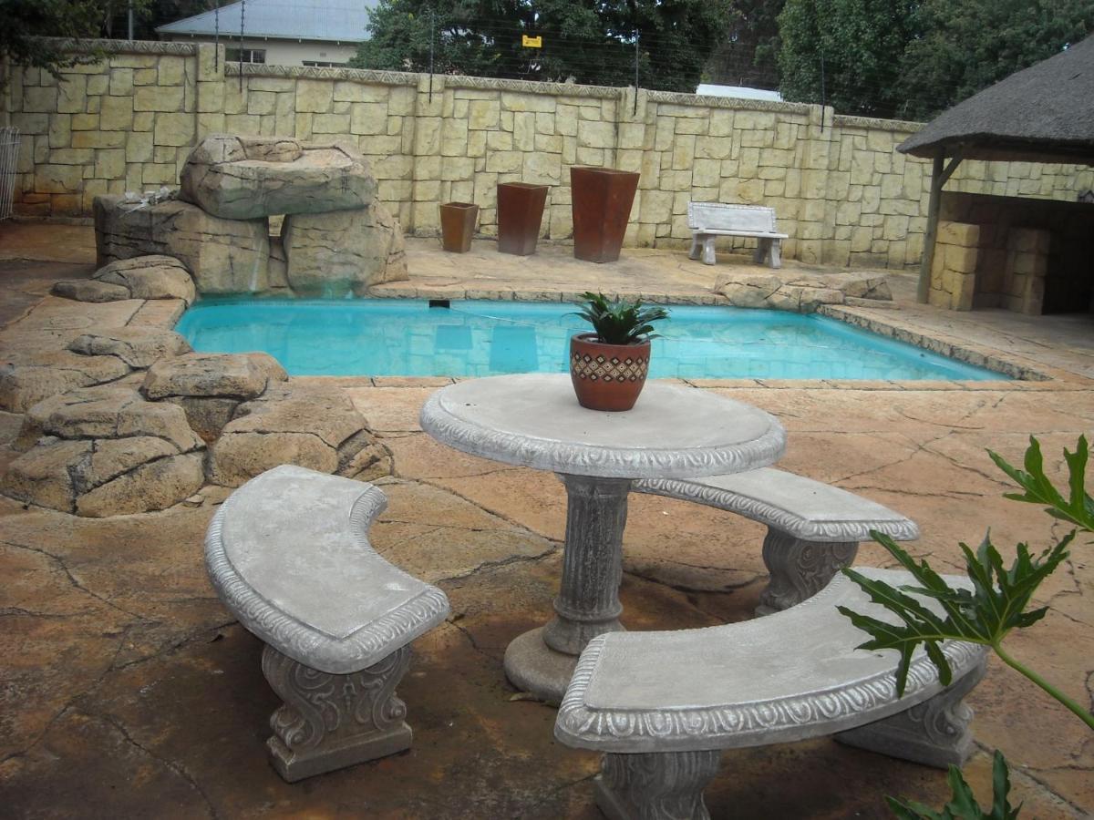Upper Houghton Guesthouse Γιοχάνεσμπουργκ Εξωτερικό φωτογραφία
