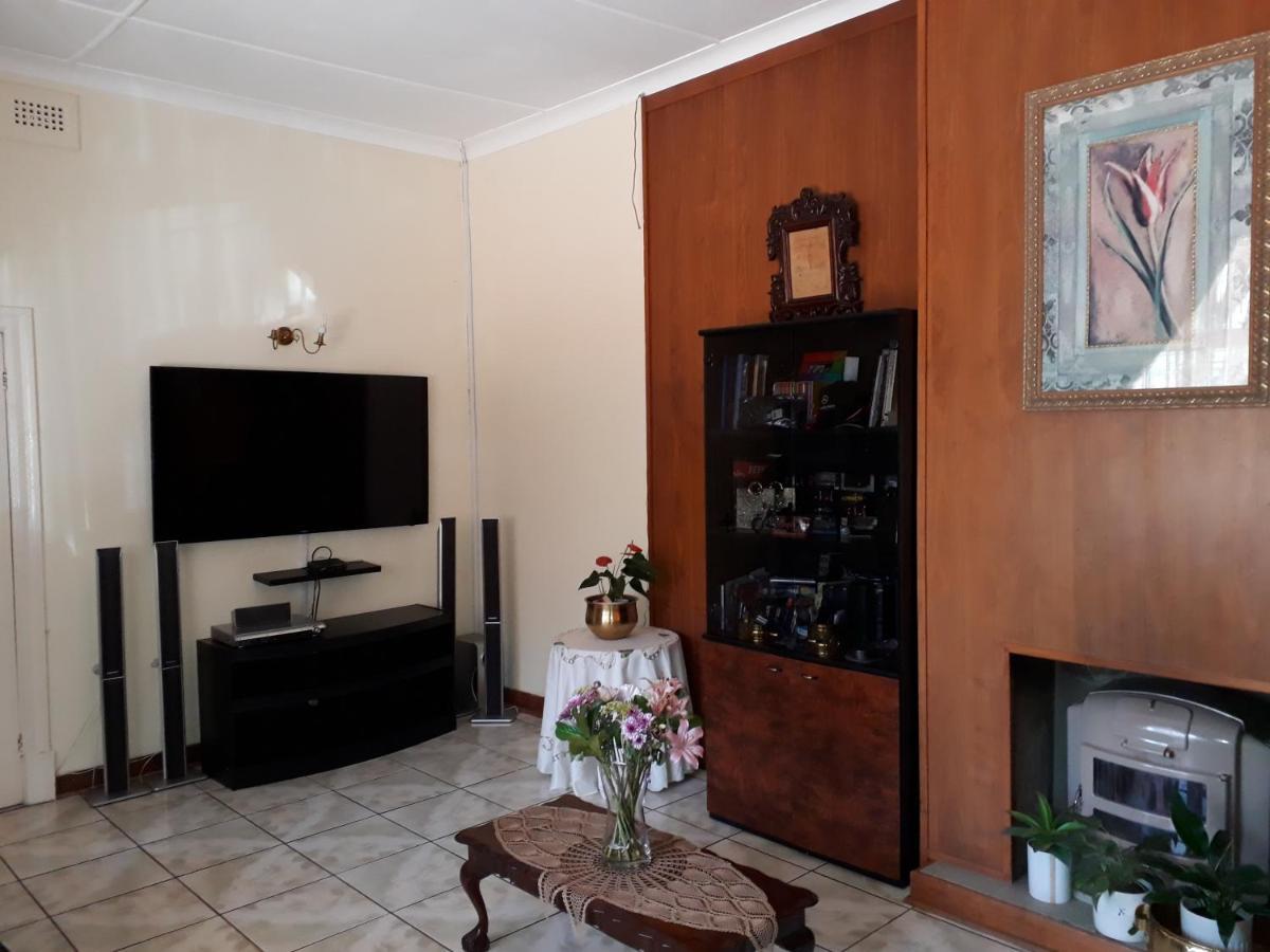 Upper Houghton Guesthouse Γιοχάνεσμπουργκ Εξωτερικό φωτογραφία