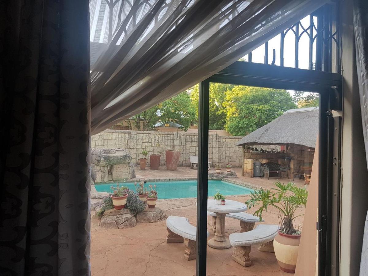 Upper Houghton Guesthouse Γιοχάνεσμπουργκ Εξωτερικό φωτογραφία