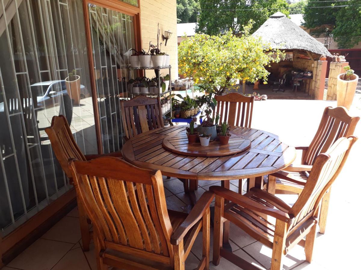 Upper Houghton Guesthouse Γιοχάνεσμπουργκ Εξωτερικό φωτογραφία